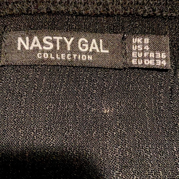 Nasty Gal tie front satin crop top - Picture 2 of 2